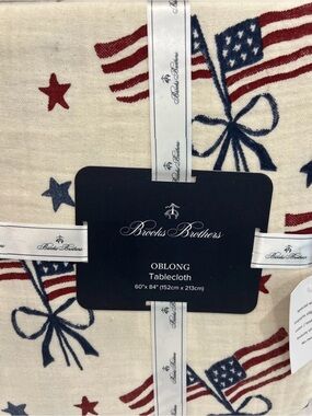 Brooks Brothers Red White & Blue Flags & Stars Patriotic Tablecloth 60x 84